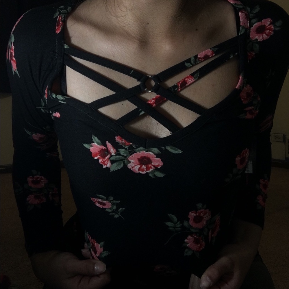 Medium sleeve floral shirt